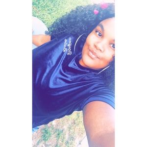 Meet your Posher, Veronica